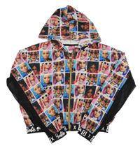 Barevná propínací crop mikina s Barbie a kapucí River Island