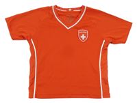 Červené sportovní tričko s nápisem Victory 