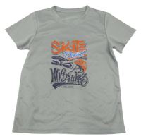 Šedé sportovní tričko se skateboardem a nápisy 
