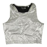 Stříbrný funkční latexový crop top ERGEENOMIXX