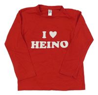 Červené triko s nápisem 