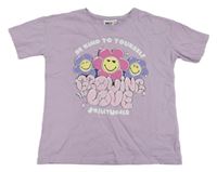 Lila tričko s kytičkami a nápisem Smiley 