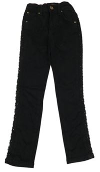 Černé skinny rifle s pruhem s krajkou 