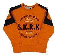 Tmavooranžovo-černá mikina s nápisy a horami Skurk