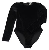 Černé sametové body F&F