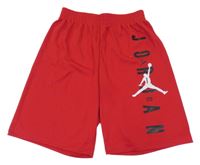 Červené sportovní kraťasy s logem Air Jordan